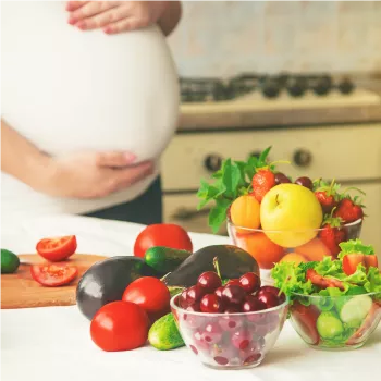 IVF प्रेगनेंसी में क्या खाएँ, क्या न खाएँ? (IVF pregnancy diet chart in hindi)