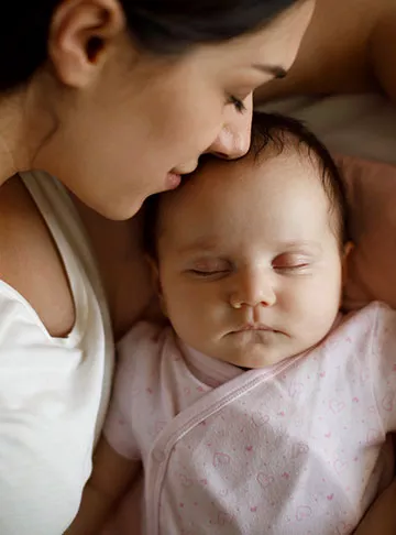Diet Plan for Lactating Mothers: What to eat while breastfeeding?